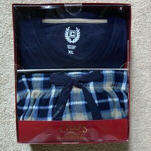 Chaps Men’s 2-Piece Sleep Set